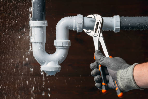 Professional Drain Cleaning technician working in Issue, MD